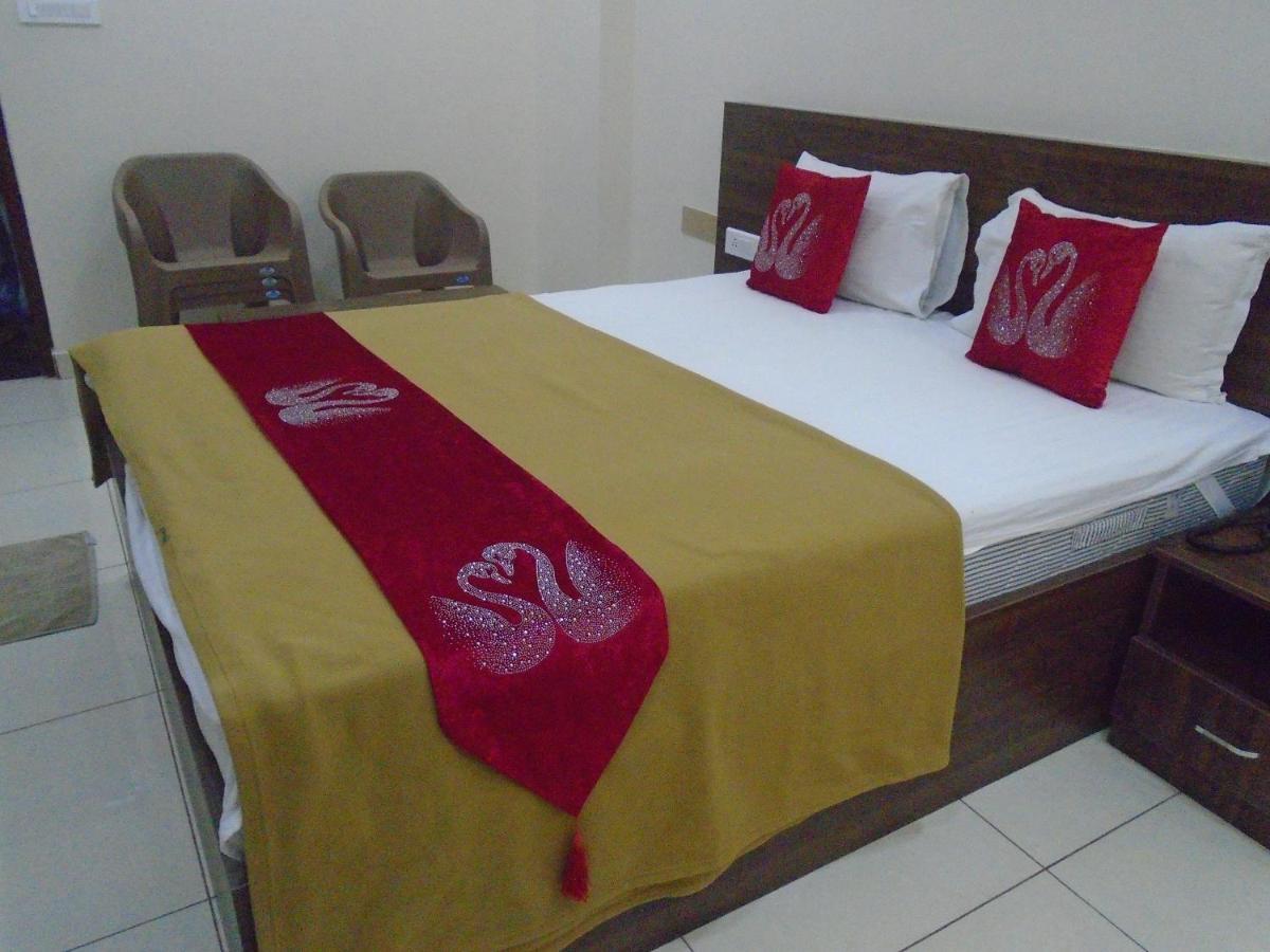 Ssr Residency Hotel Mandya Exterior foto